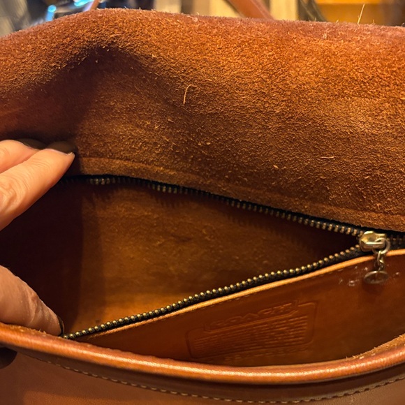 Vintage Coach Tan Genuine Leather Crossbody - Picture 5 of 12